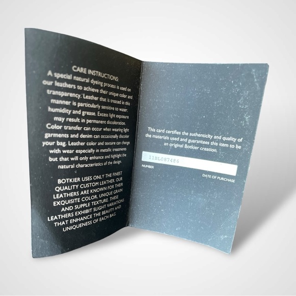 BOTKIER🪢 LEATHER HOBO BAG W/ XBODY STRAP, DUSTBAG AND COA - Picture 4 of 16